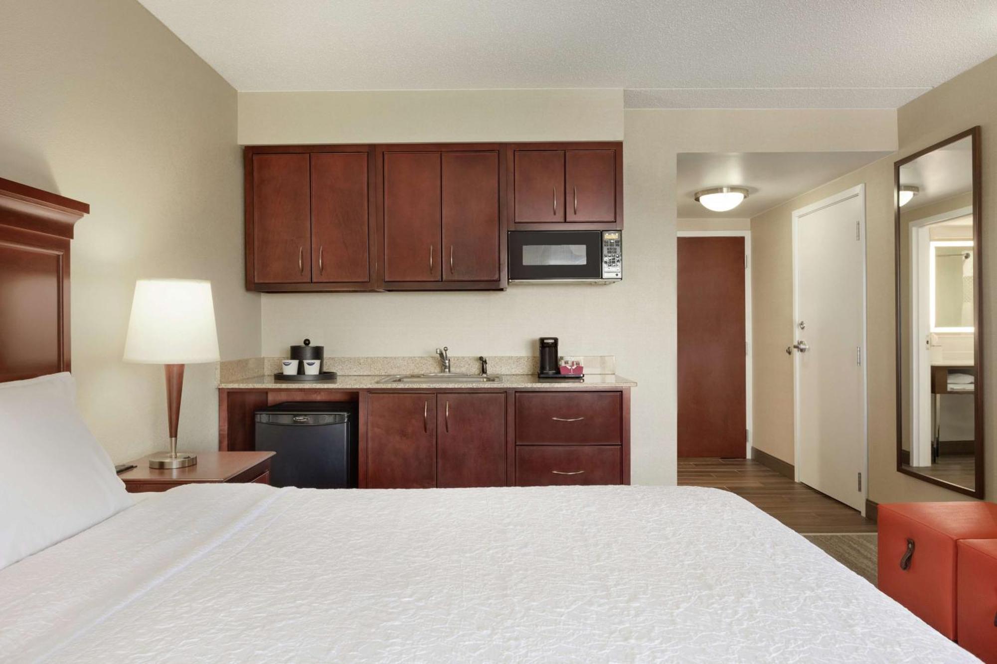 Hampton Inn Dulles/Cascades Стерлинг Экстерьер фото