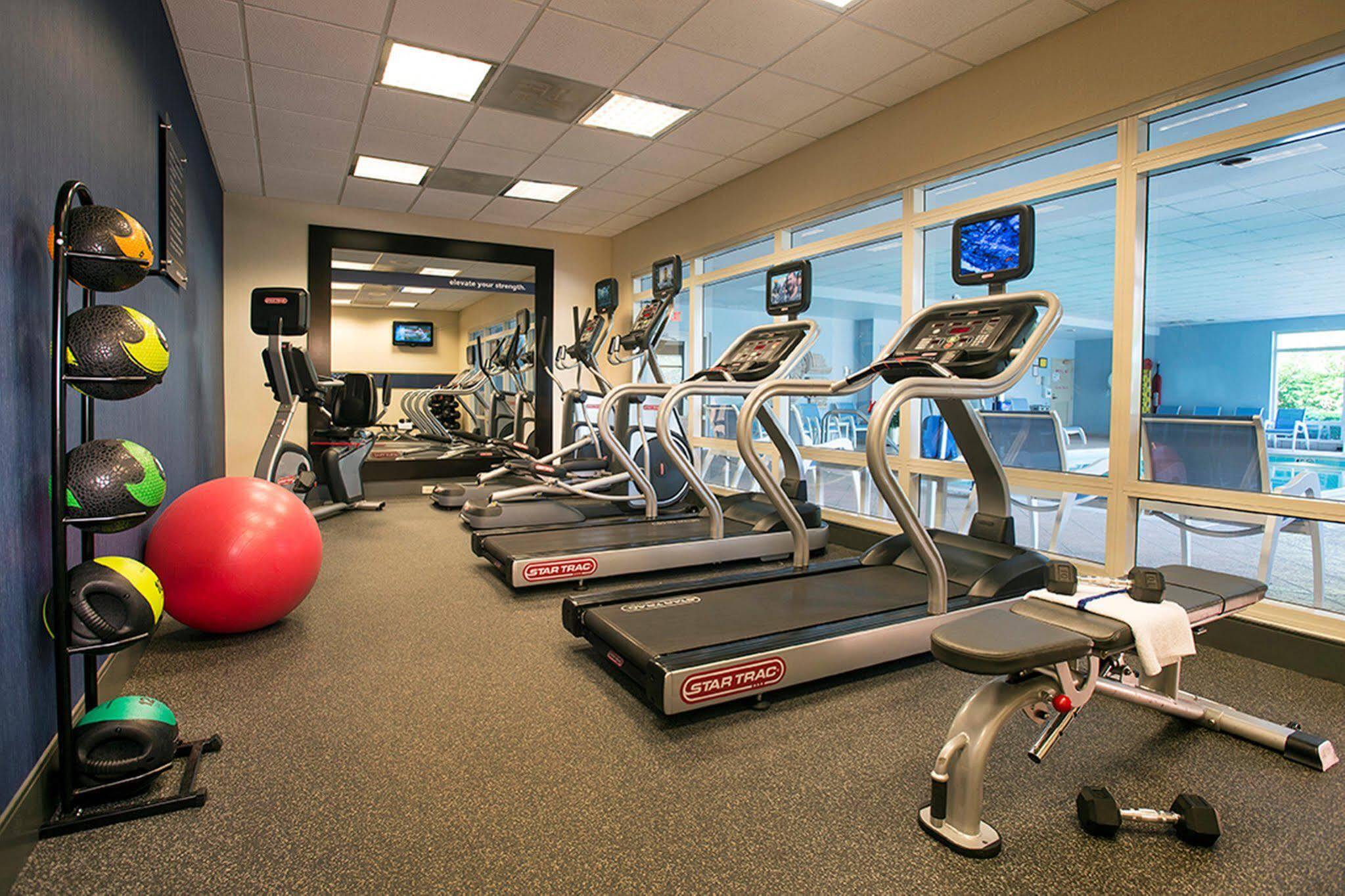 Hampton Inn Dulles/Cascades Стерлинг Экстерьер фото